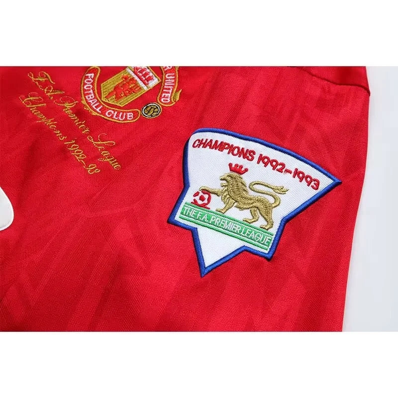 Manchester United Retro Home Kit 92/93 (Patches Included)