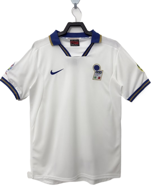 Italy Retro Away Kit 96/97 (patches included)