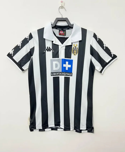 Juventus Retro Home Kit 99/00