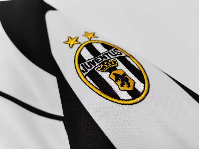 Juventus Retro Long Sleeve Home Kit 97/98
