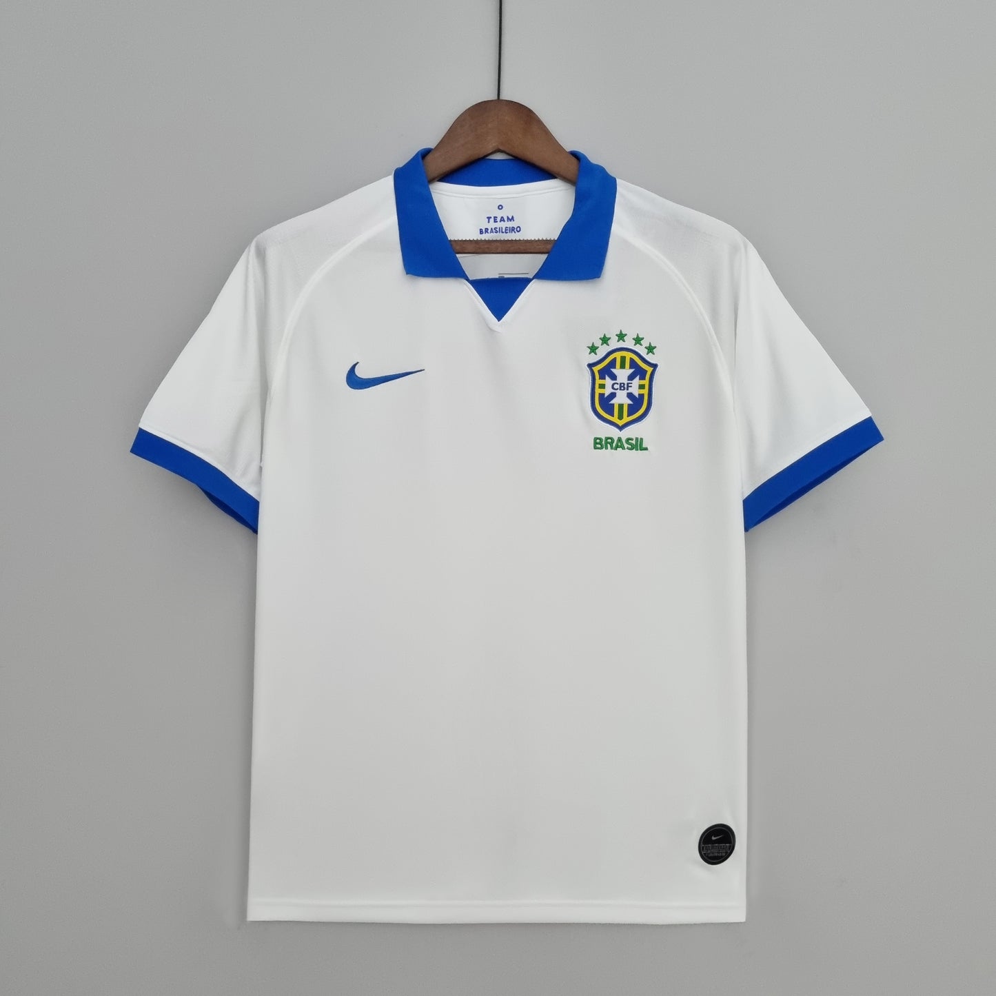 Brazil Retro Away Kit 18/19