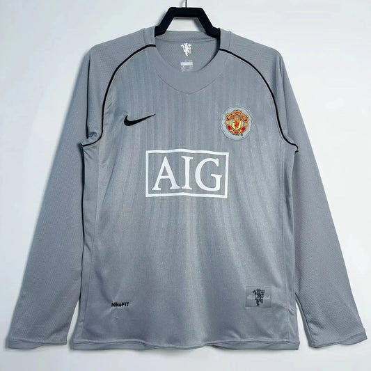 Manchester United Retro Long Sleeve Grey Goalkeeper Kit 07/08