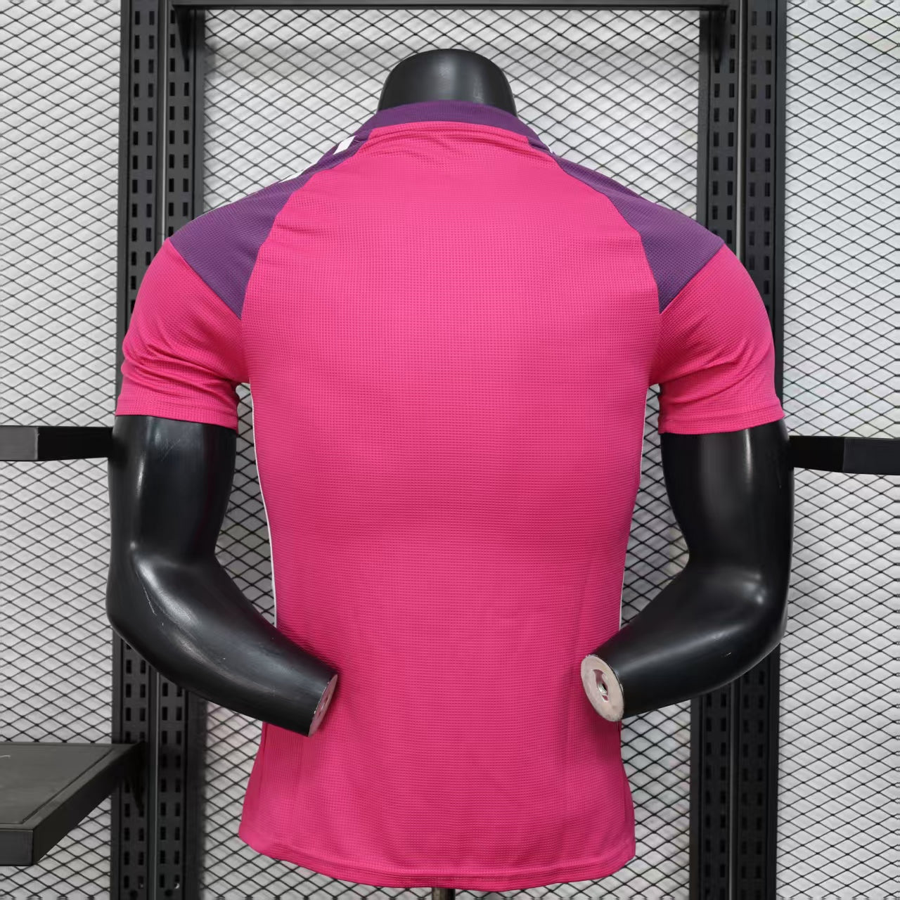 Real Madrid Pink Goalkeeper Kit 25/26