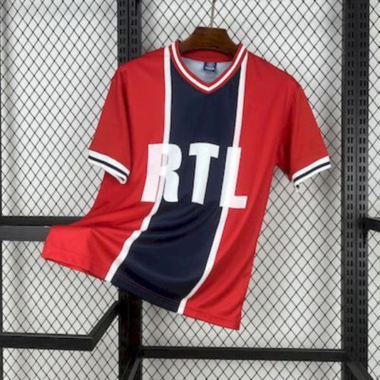 PSG Retro Away Kit 75/76 (With Number 11 Only)
