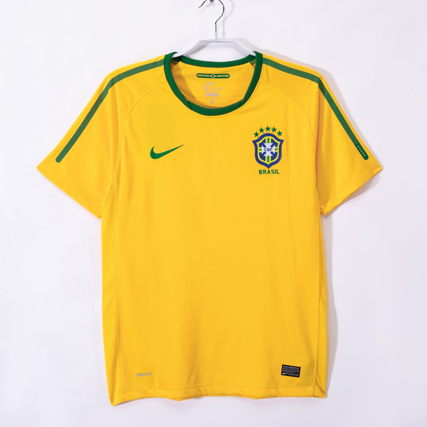 Brazil Retro Home Kit 09/10