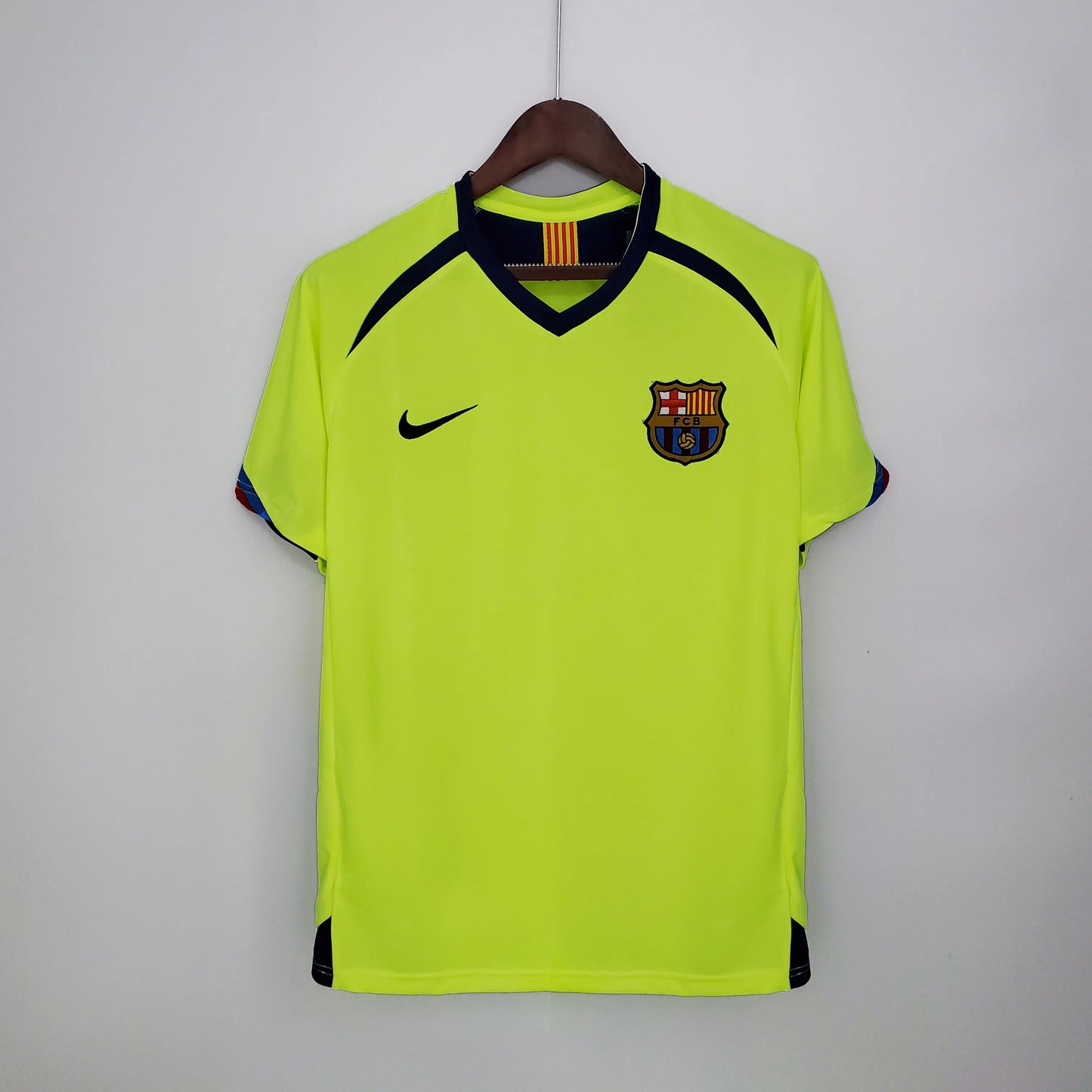 Barcelona Retro Away Kit 05/06