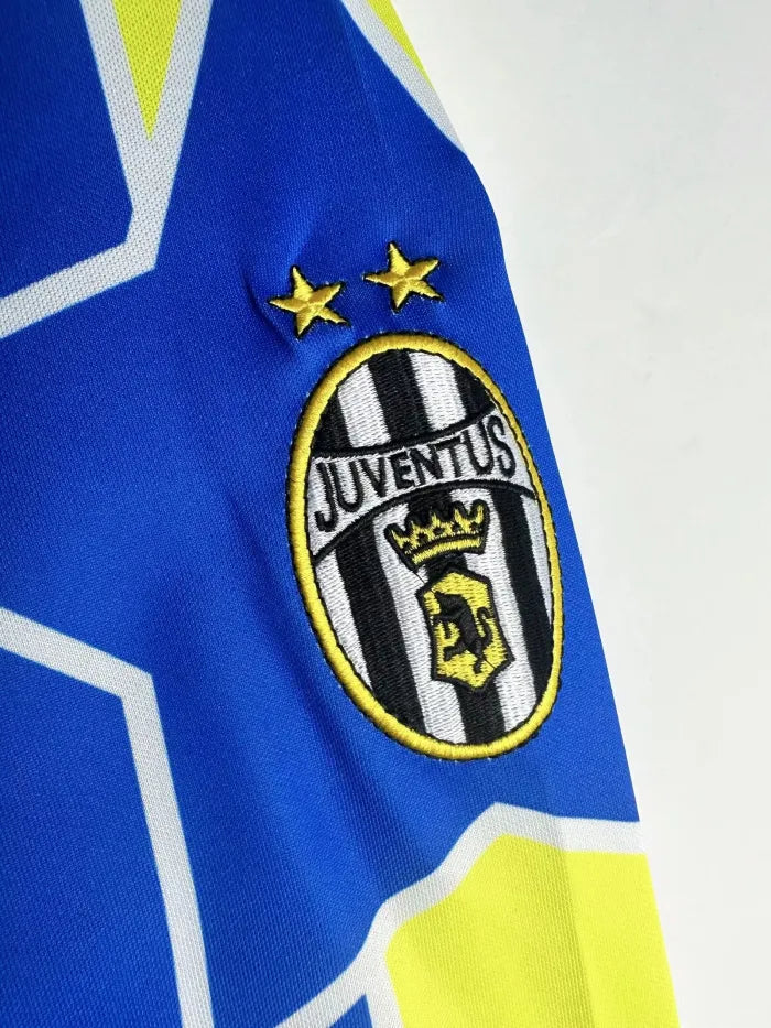 Juventus Retro Long Sleeve Away Kit 97/99