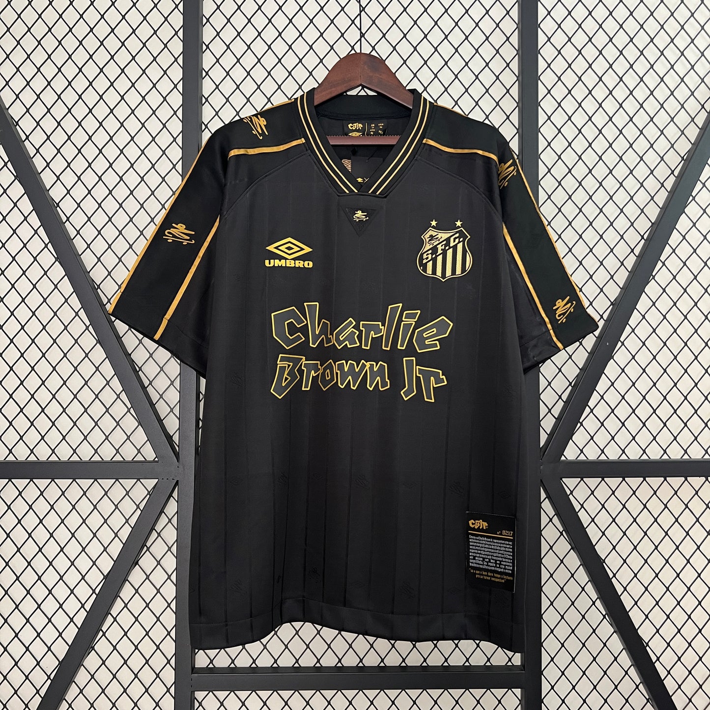Santos Special Edition Charlie Brown Kit 24/25