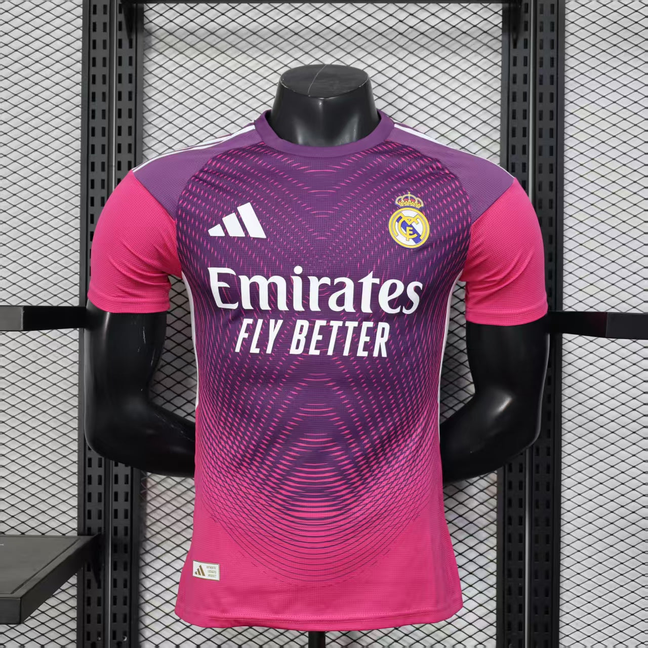 Real Madrid Pink Goalkeeper Kit 25/26