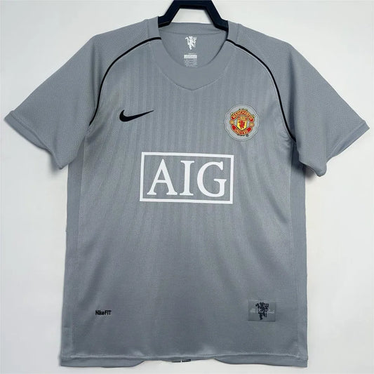 Manchester United Retro Grey Goalkeeper Kit 07/08