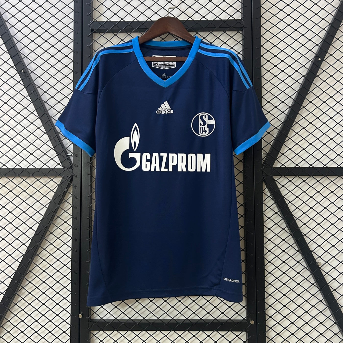Schalke 04 Retro Away Kit 10/11