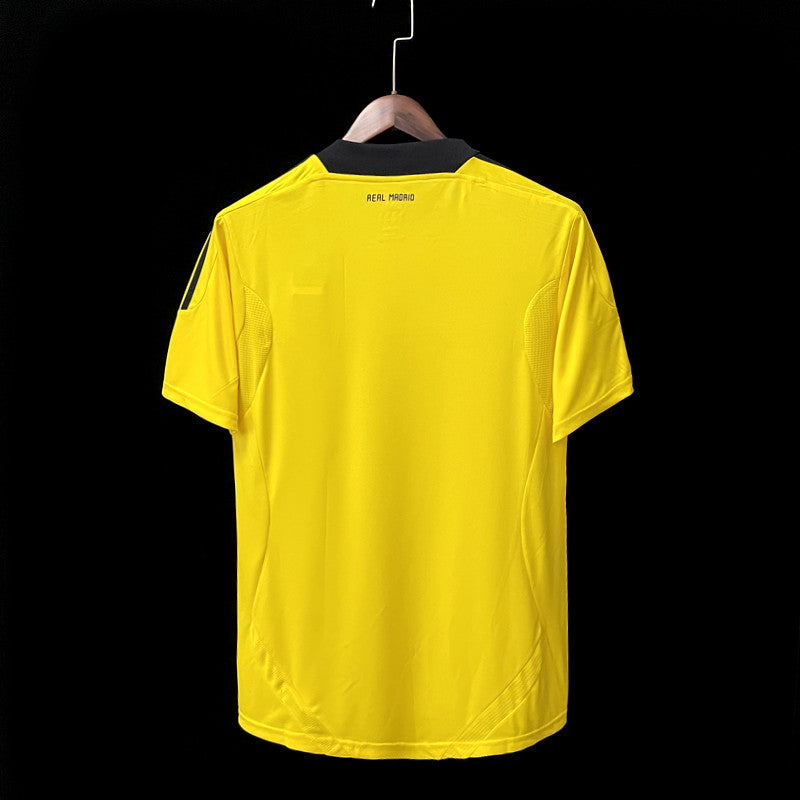 Real Madrid Retro Yellow Goalkeeper Kit 10/11 (Laliga Patch Included)