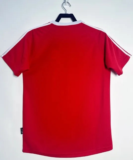 Bayern Munich Retro Home Kit 01/02