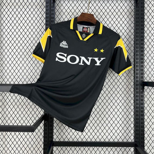 Juventus Retro Third Kit 95/96