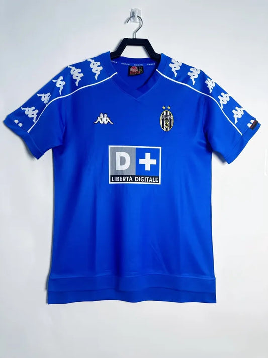Juventus Retro Away Kit 99/00