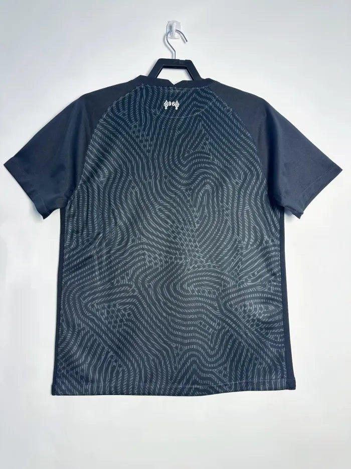 Liverpool Black Goalkeeper Kit 20/21